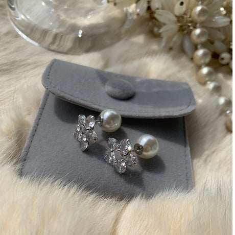 flower stone pearl catch pierce