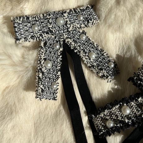 tweed ribbon brooch