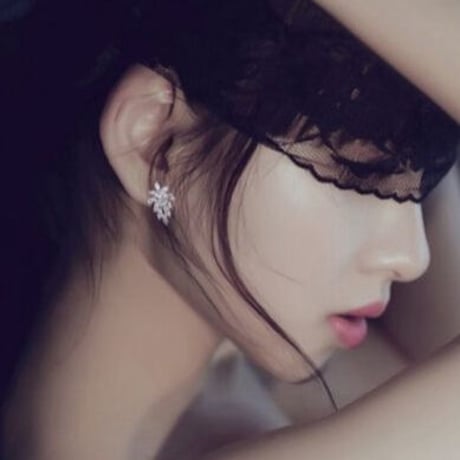 crystal  diamond pierce
