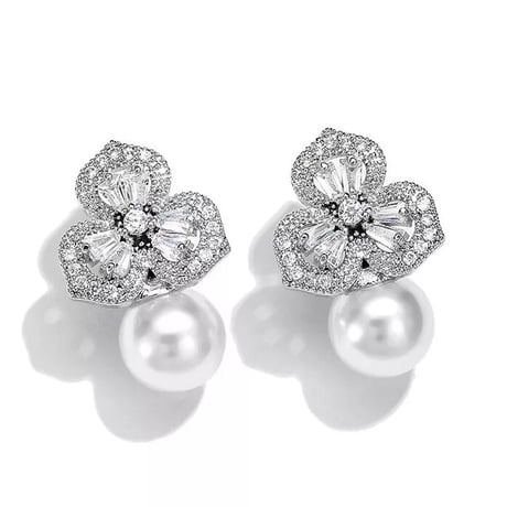 flower × pearl pierce