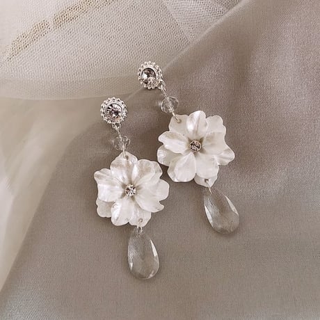flower × clear drop pierce