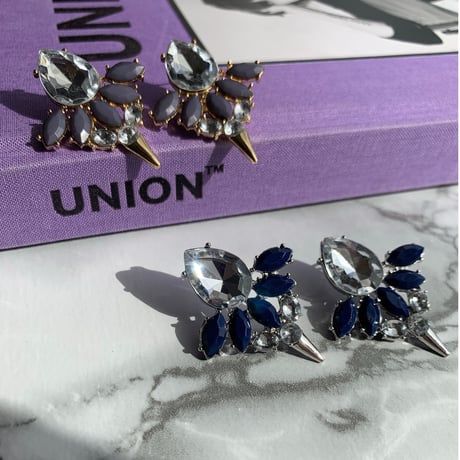 bijou spike pierce