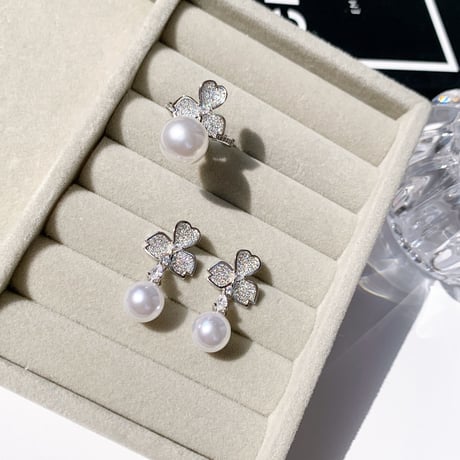 clover ×  pearl pierce