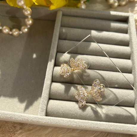 butterfly stone sway pierce