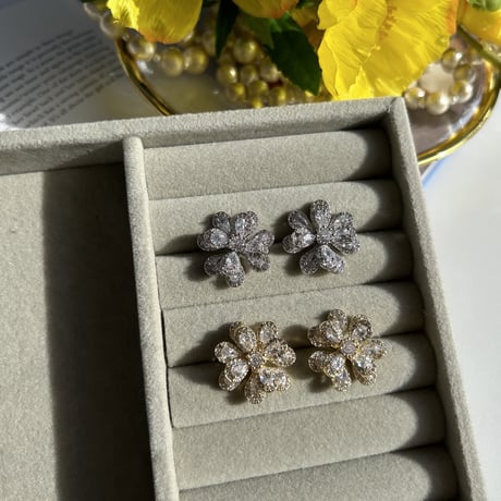 flower stone pierce