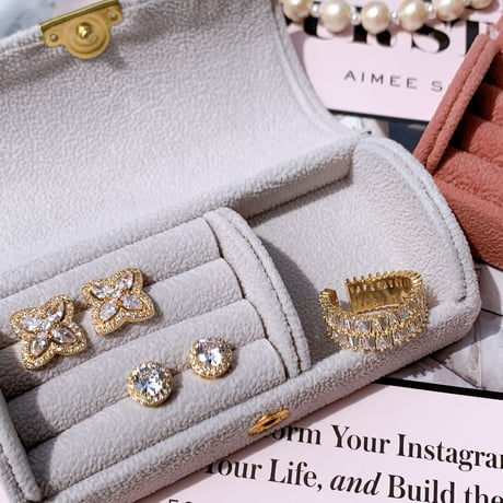 suède compact jewelry box