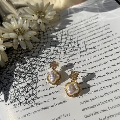 double flower baroque pearl pierce