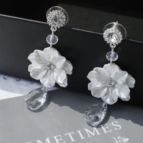 flower × clear drop pierce