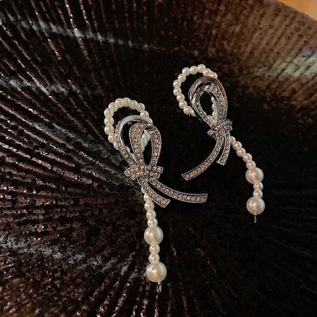 stone × pearl design pierce