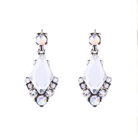 bijou stone pierce