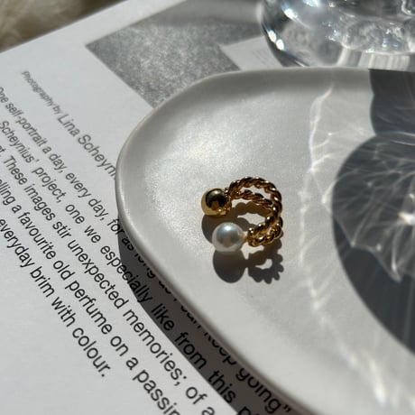 gold × pearl ear cuffs