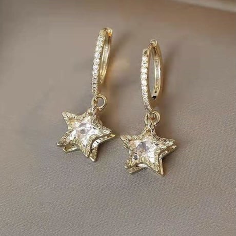 stone in star loop pierce