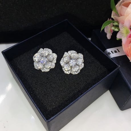 flower stone pierce