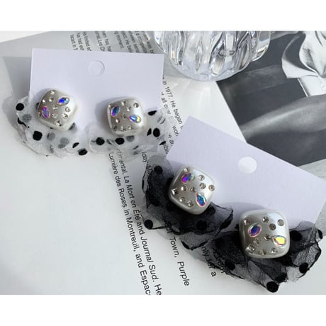 dot race bijou pierce