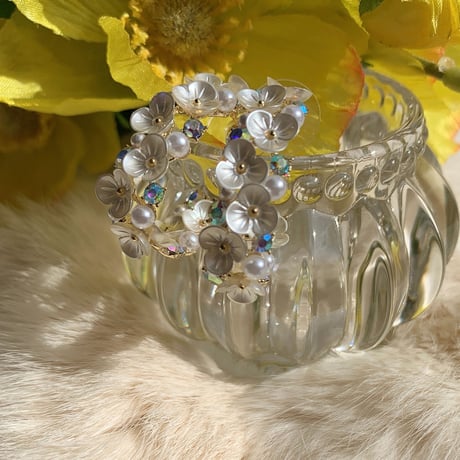 flower ×  pearl stone hoop pierce