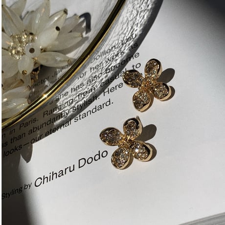 gold flower point  pierce