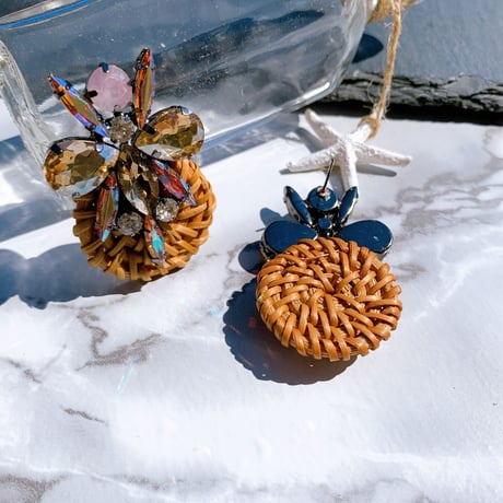loop bijou lantern pierce