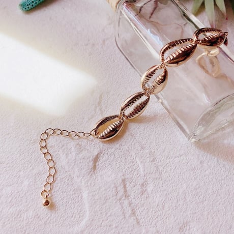 gold shell bracelet
