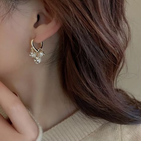 stone ×  pearl bowl loop pierce