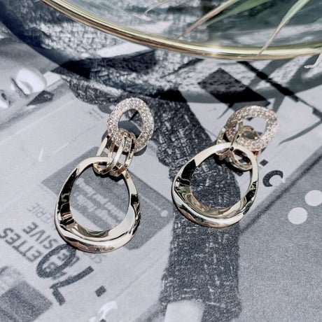 gold × stone loop  pierce