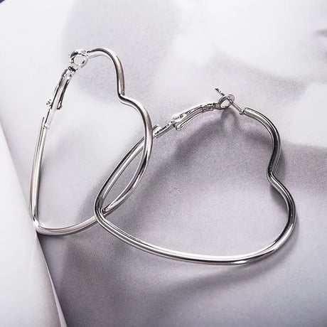heart hoop pierce
