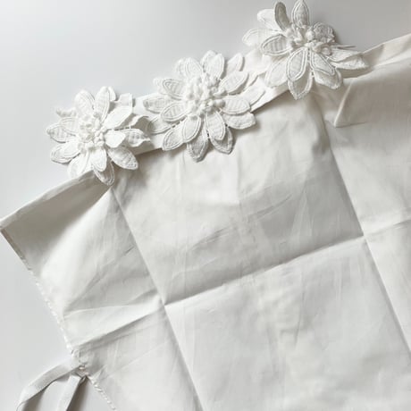 flower volume attached collar