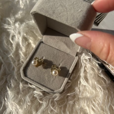 heart × pearl pierce