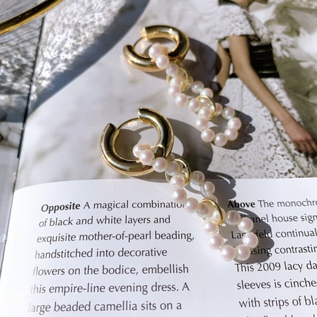 gold hoop × pearl 2way  pierce