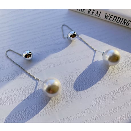 pearl × bowl chain pierce