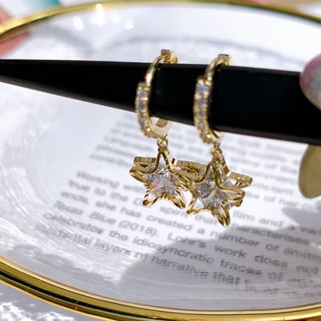 stone in star loop pierce