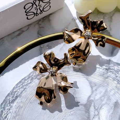 metal gold  flower