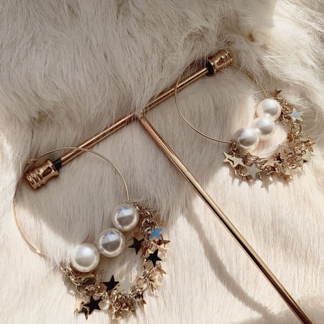 pearl × star hoop pierce