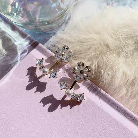 flower stone × pearl 2way pierce