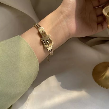 belt gold bracelet