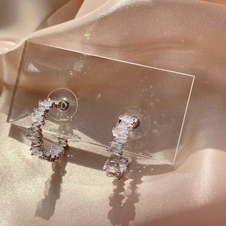 zig-zag foop pierce