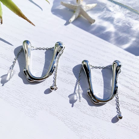 silver u chain pierce