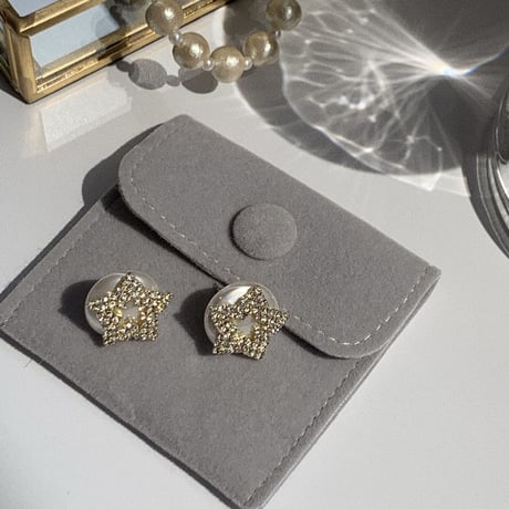 pearl × star point pierce