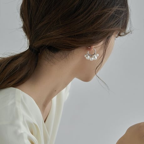 pearl hoop pierce