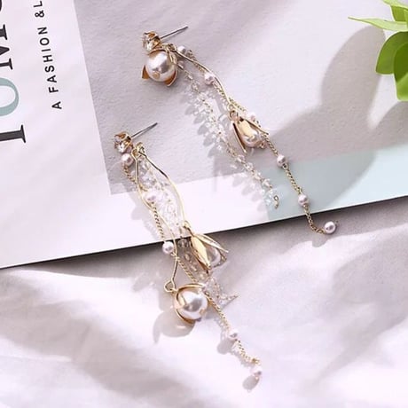 flower × pearl long chain pierce