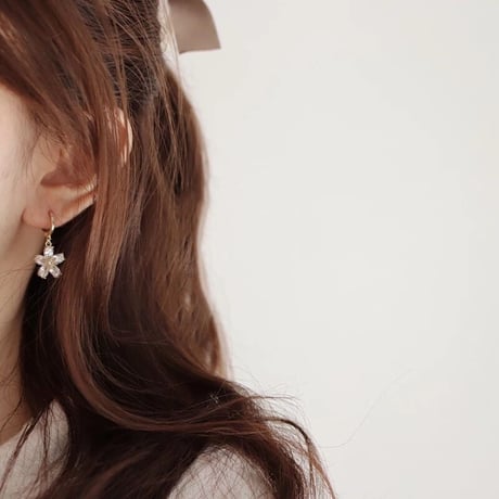 sakura  stone loop pierce