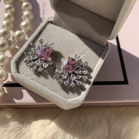 pink stone flower pierce
