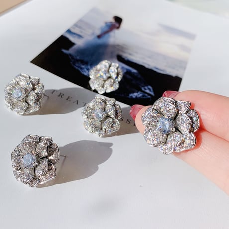 flower stone pierce