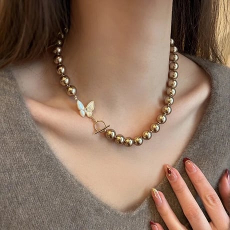 color pearl × butterfly necklace