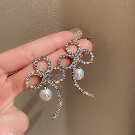 clover stone × pearl pierce