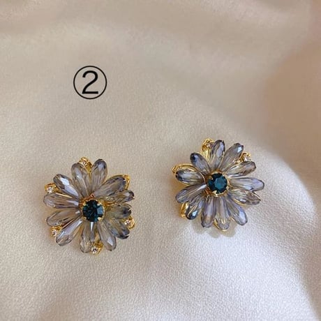 daisy flower pierce