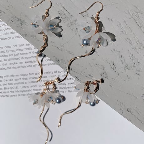 colour pearl  flower curve pierce/earring
