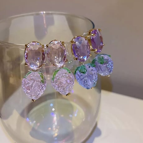 clear strawberry pierce