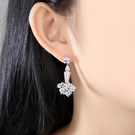 star chandelier pierce