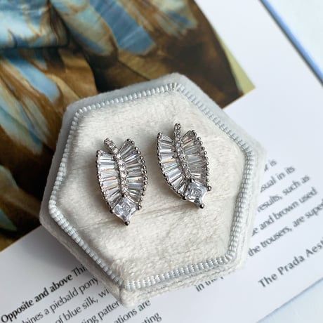 zirconia leaf  stone pierce
