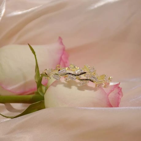 square stone hoop pierce